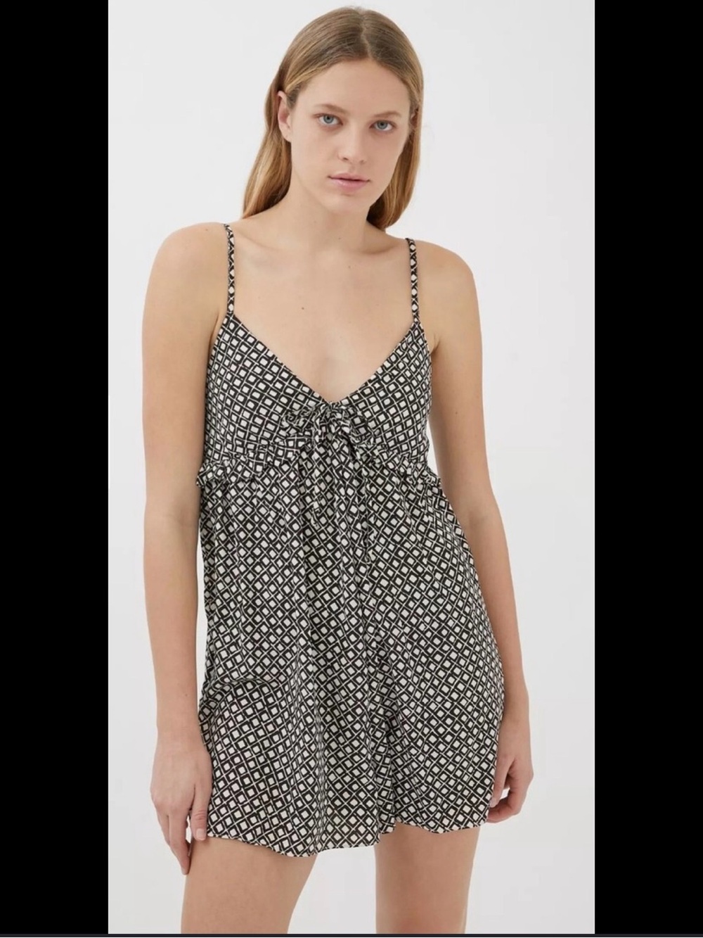 URBAN OUTFITTERS OU ROMPER WITH POCKETS BLACK AND WHITE 70's PATTERN
